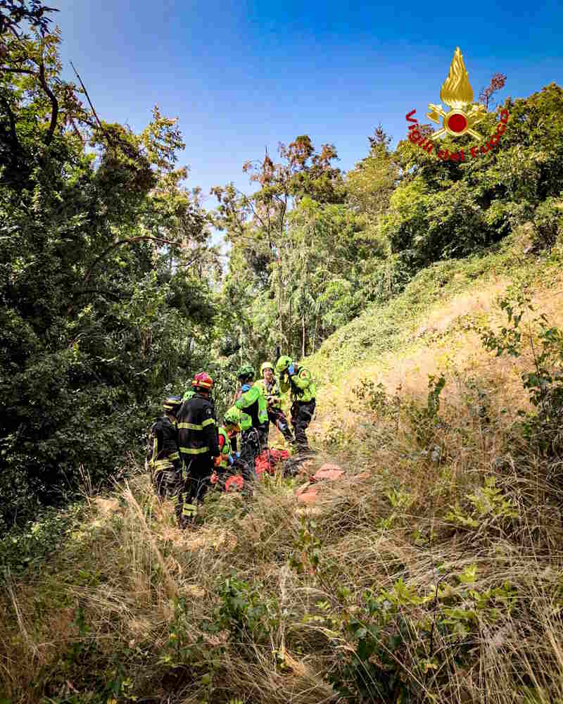 soccorso dai VVF e dal Sasp il pensionato precipitato nella scarpata a villar pellice