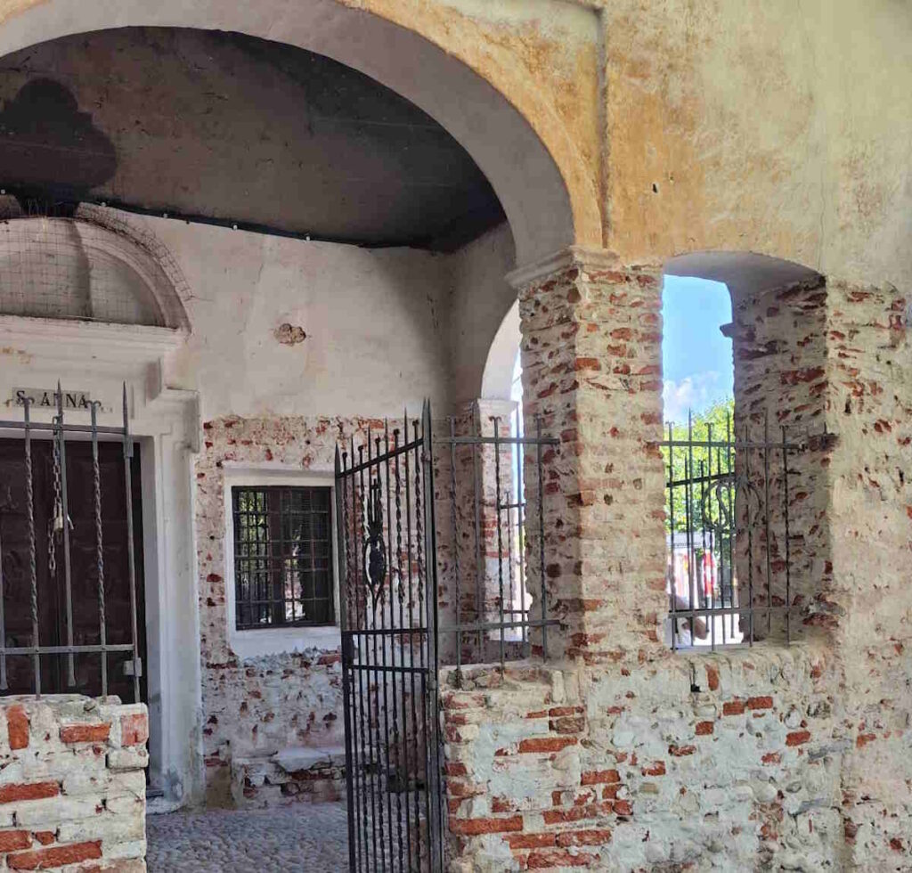 ad agliè il jova agliè party per terminare gli intonaci