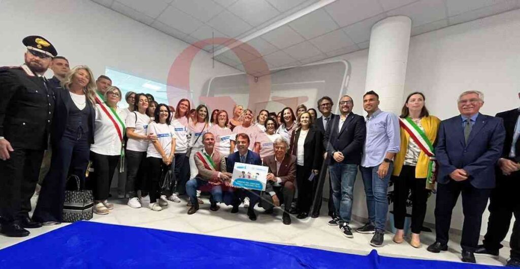 momento dell'inaugurazione dell'Istituto comprensivo De Monte a Caselle