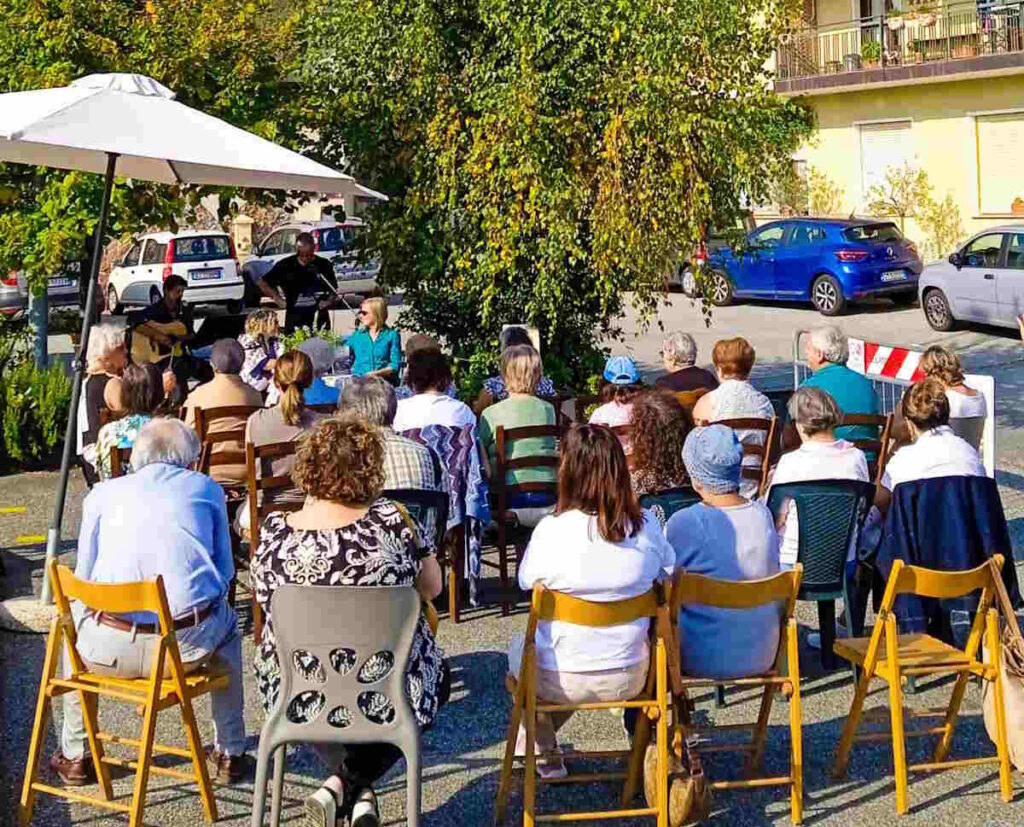 tanta gente in frazione filia di castellamonte