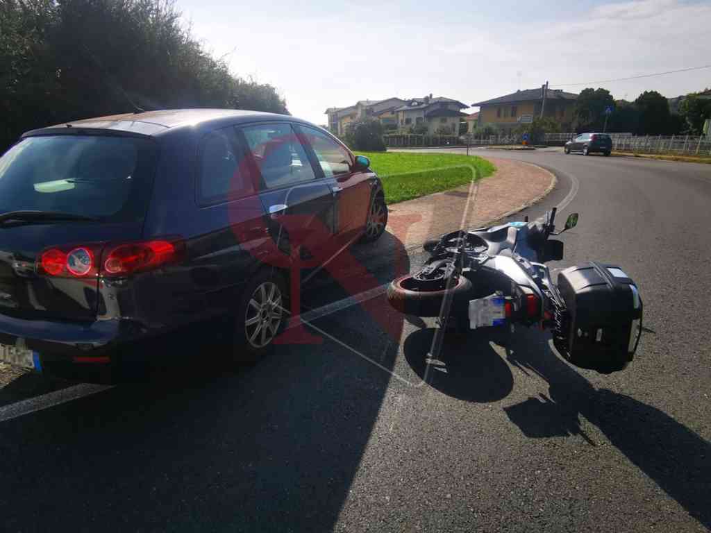 auto e moto si sono scontrati incidente a cuorgnè