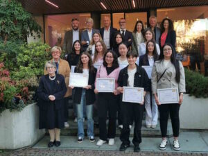 IVREA – Borse di studio per 11 studentesse canavesane (FOTO)