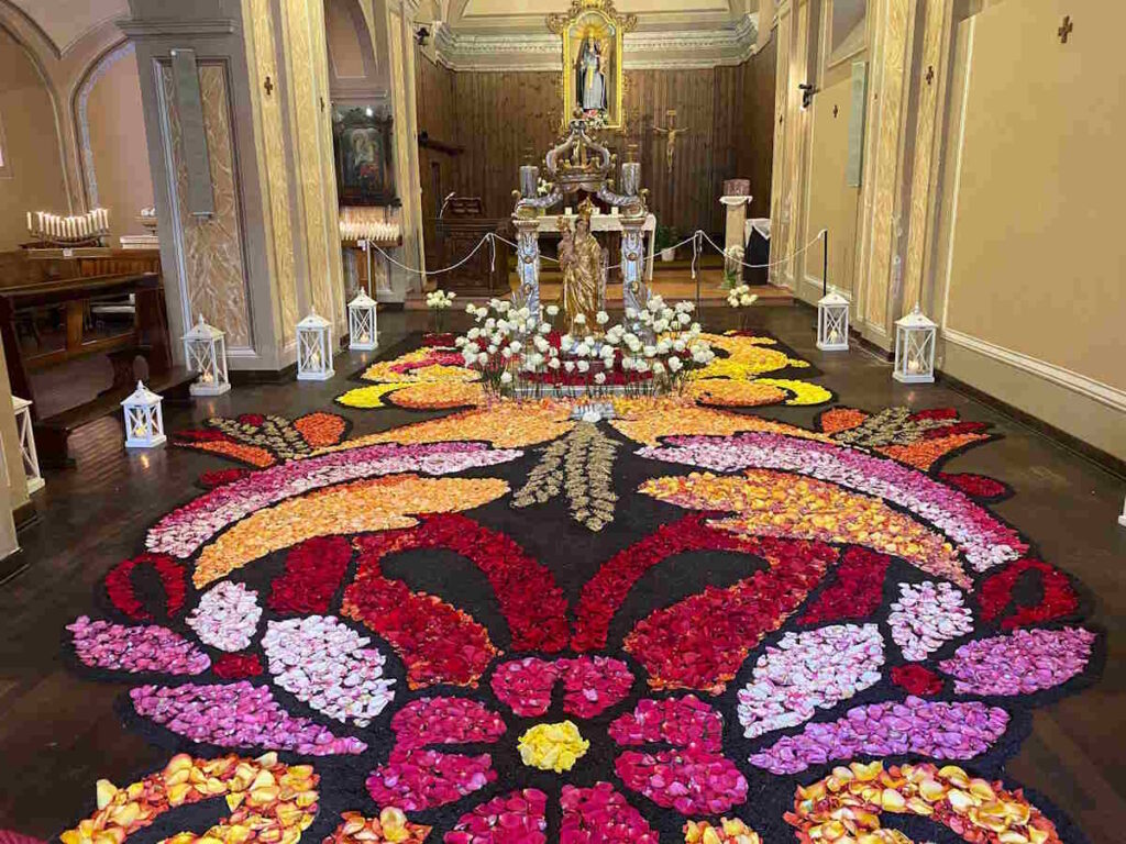locana aspettando il cantellino infiorata