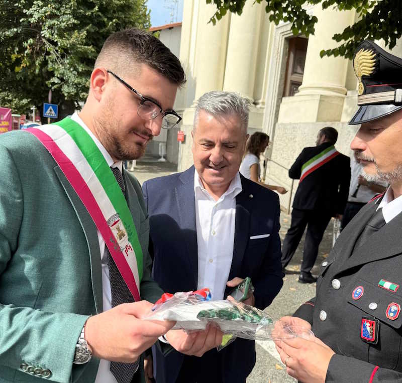 all'uscita della chiesa ad ozegna per la patronale