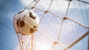 VOLPIANO – Durante una partita di calcio, genitore entra in campo e picchia il portiere di 13 anni