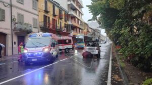 RIVAROLO CANAVESE – Investita mentre attraversa in corso Torino (FOTO E VIDEO)