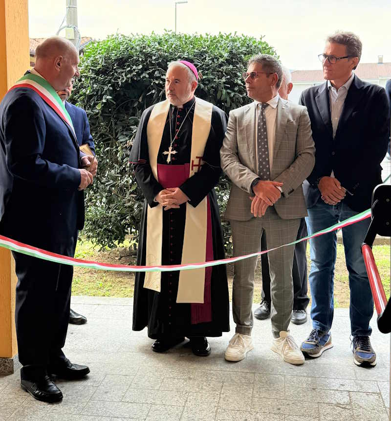 taglio del nastro a Scarmagno frazione bessolo al salone polifunzionale