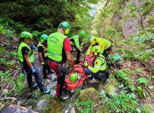 TRAUSELLA – Recuperato un cercatore di funghi che non riusciva a rientrare