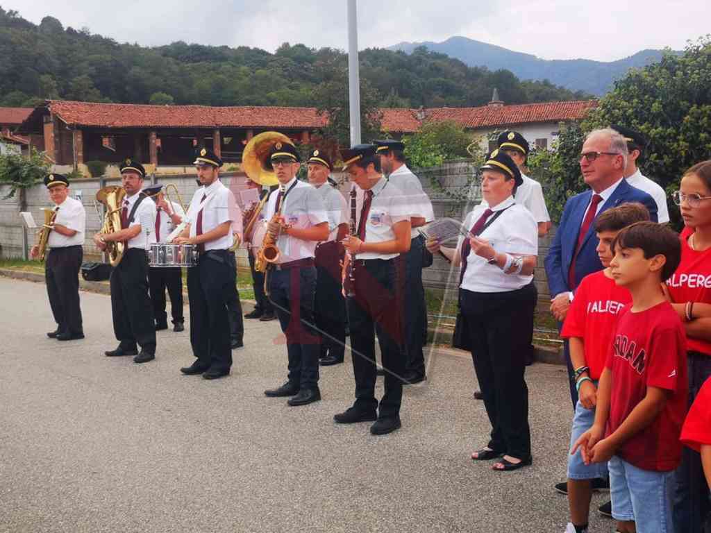 la banda ha accompagnato la partenza della festa autunnale a valperga