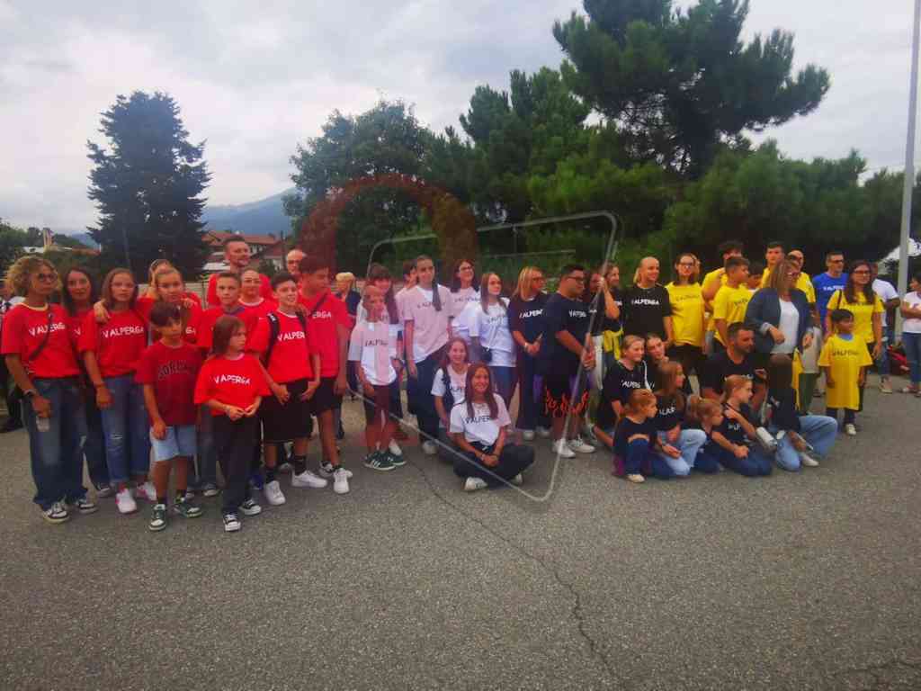 Tanti giovani all'inaugurazione della Festa Autunnale a valperga