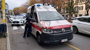 RIVAROLO CANAVESE – Passeggino urtato da una vettura in corso Torino (FOTO E VIDEO)