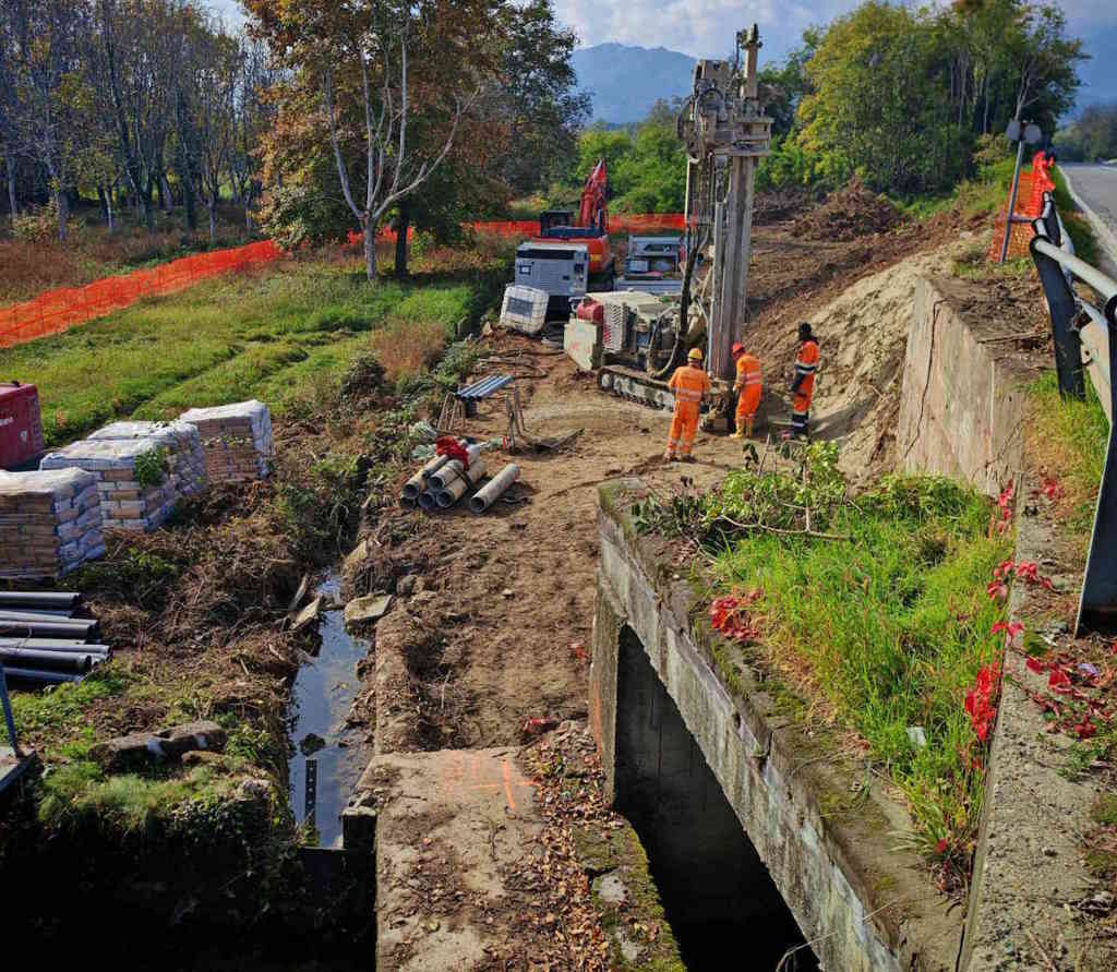 castellamonte cantiere per lavori rotatoria spineto