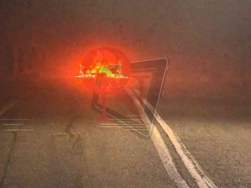 un'auto si è incendiata a Lanzo in seguito al tamponamento
