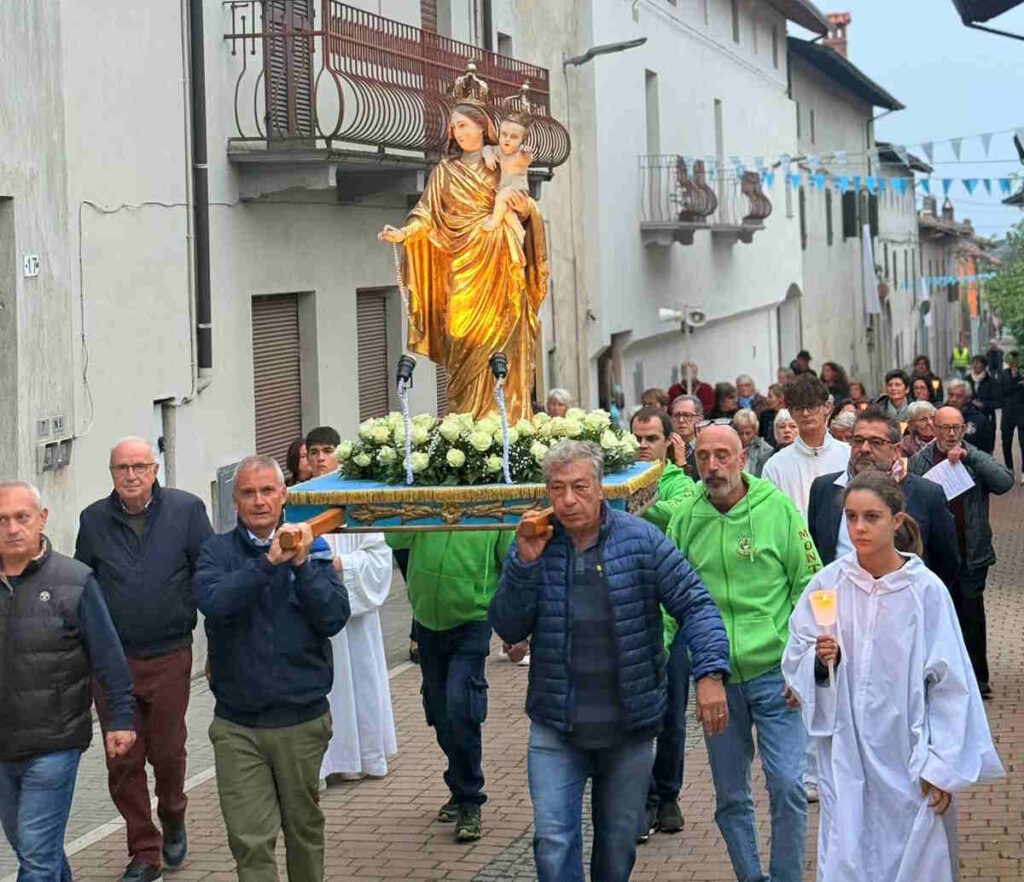 a Montalenghe la processione per la Beata Maria Vergine