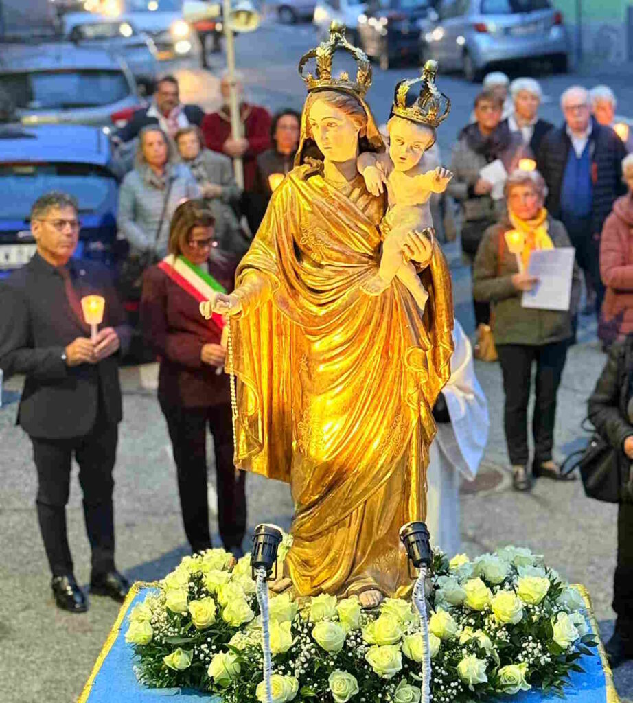 a Montalenghe la statua della Beata Maria Vergine