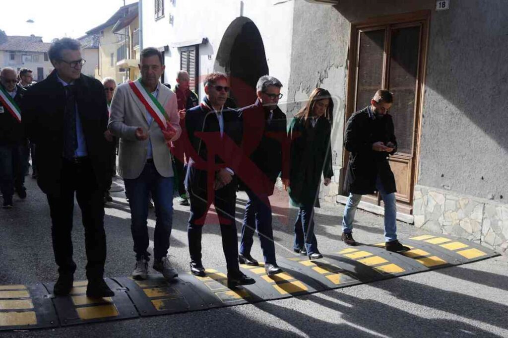 oglianico corteo verso il cimitero