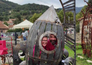 RIVAROLO CANAVESE – Due canavesani protagonisti in Francia: una scultura per la “Route du Fer” (FOTO)