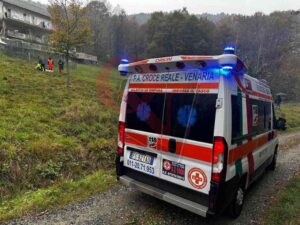 TRAVES – Cercatore di funghi trovato morto in campagna