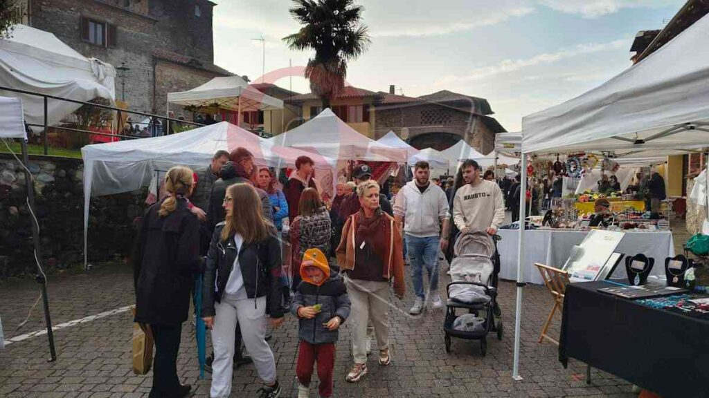 bairo tanta gente al mercatino d'autunno