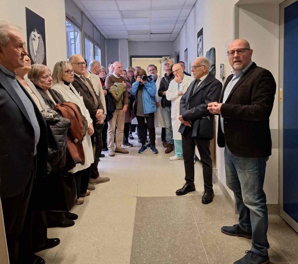 ospedale di Ivrea tanta gente