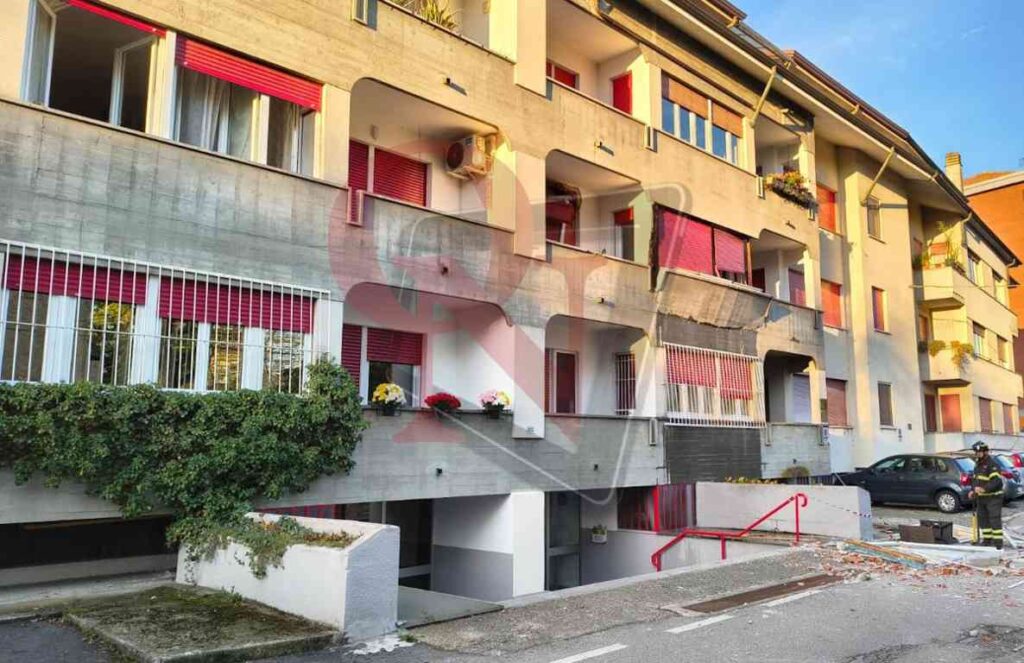 Rivarolo Canavese esplosione in alloggio in via farina