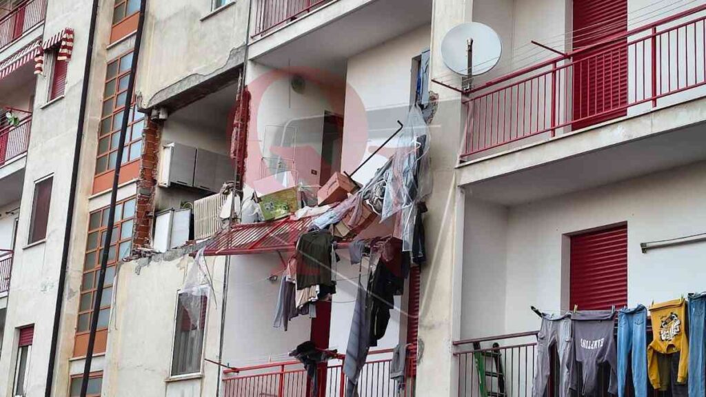 rivarolo canavese esplosione, ingenti i danni