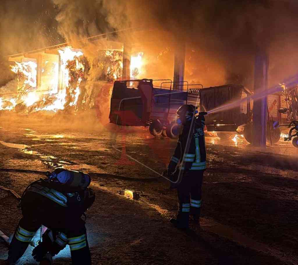 favria incendio cascina