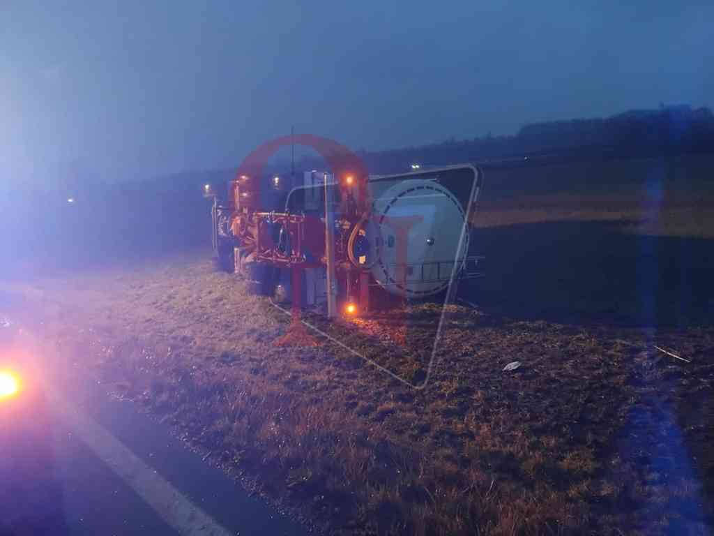 foglizzo camion ribaltato
