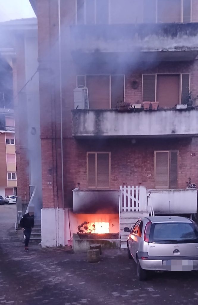 Pont Canavese incendio cantina