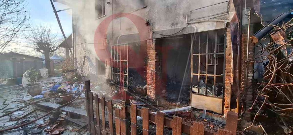Rivara casa devastata incendio