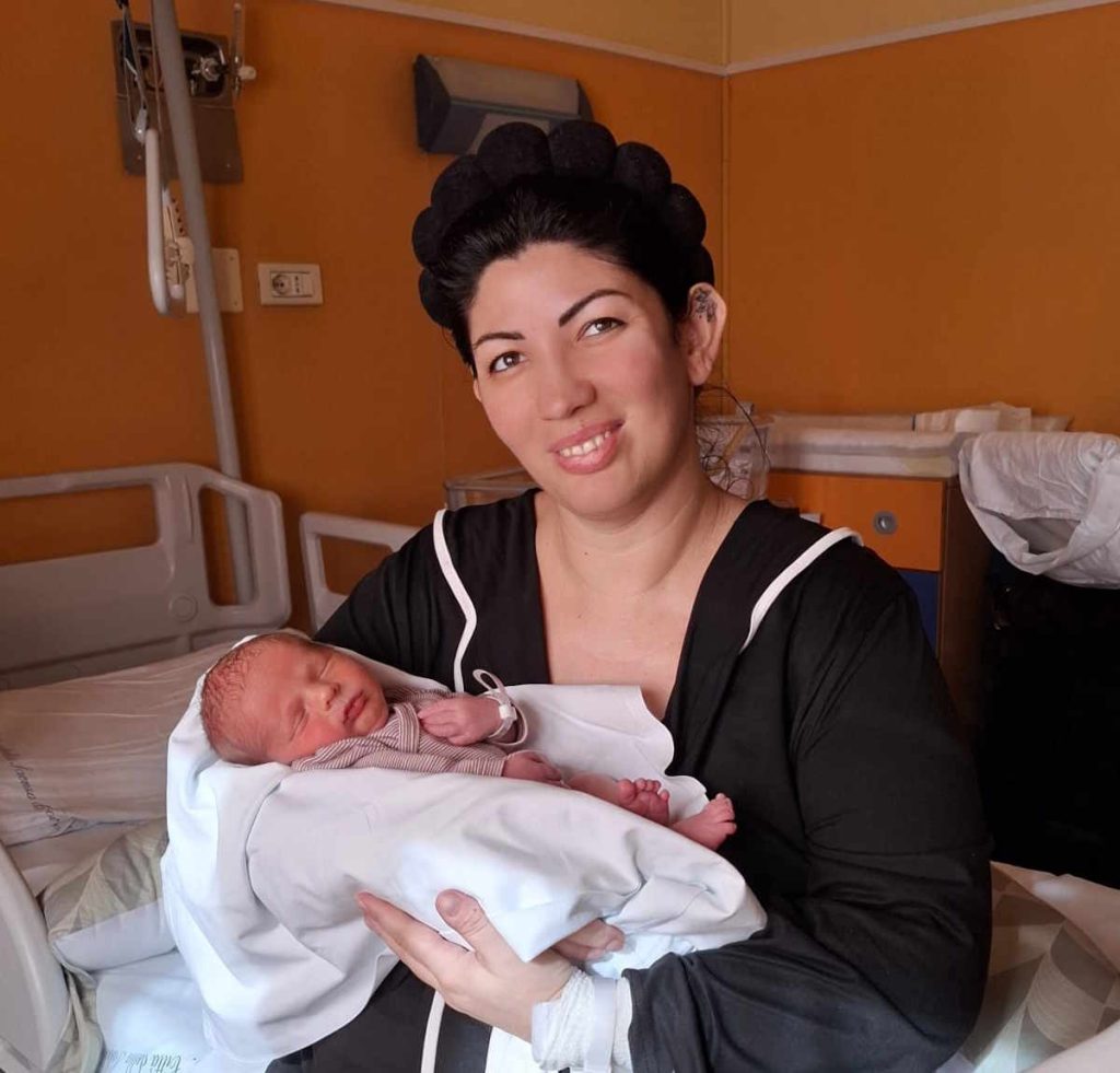 leini torino mamma e neonato salvati
