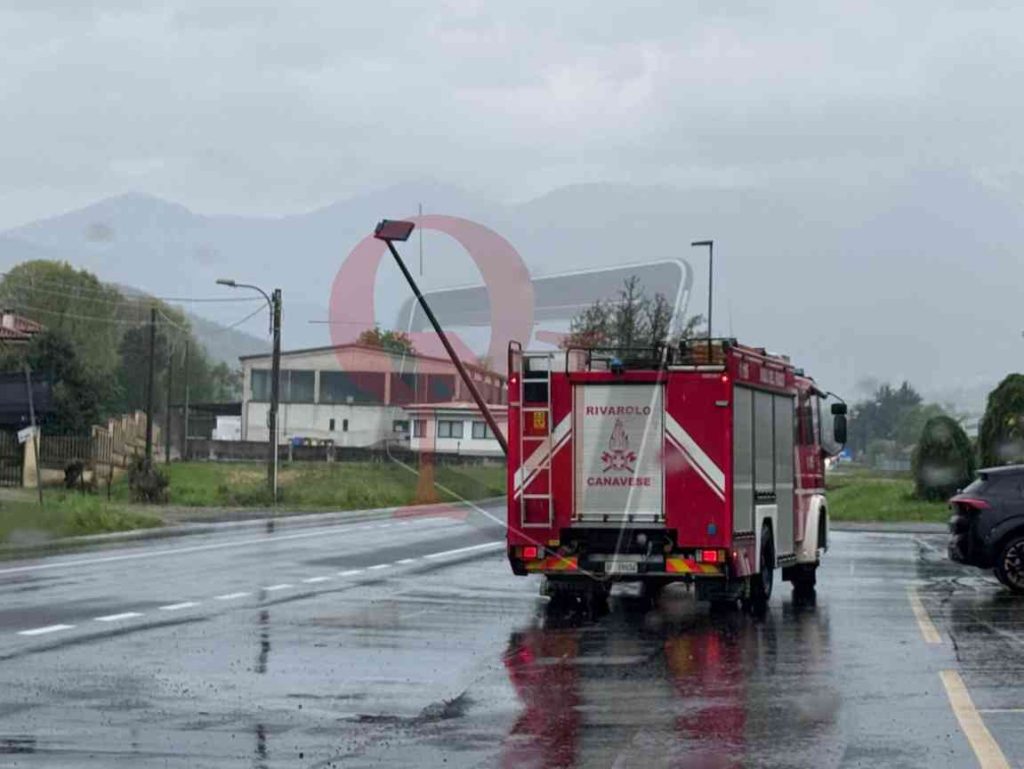 busano rivara palo pericolante