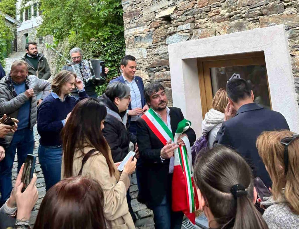 locana ingria incontro istituz