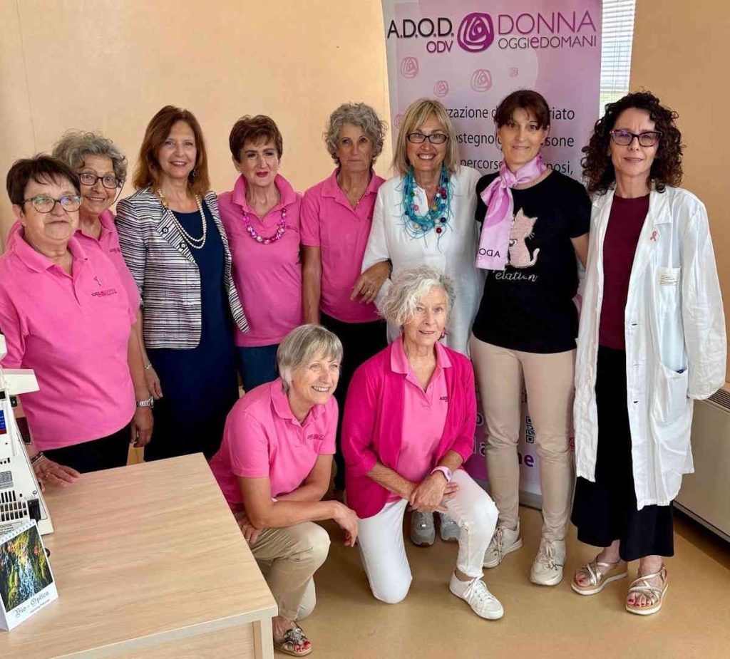 ivrea donazione microscopio ottico