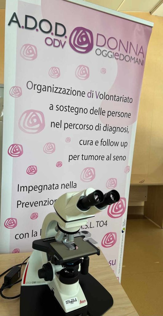 ivrea donazione microscopio ottico