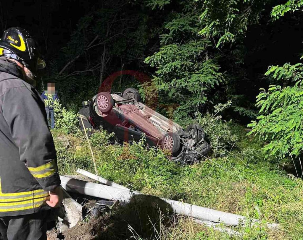 salassa inseguimento carabinieri e incidente