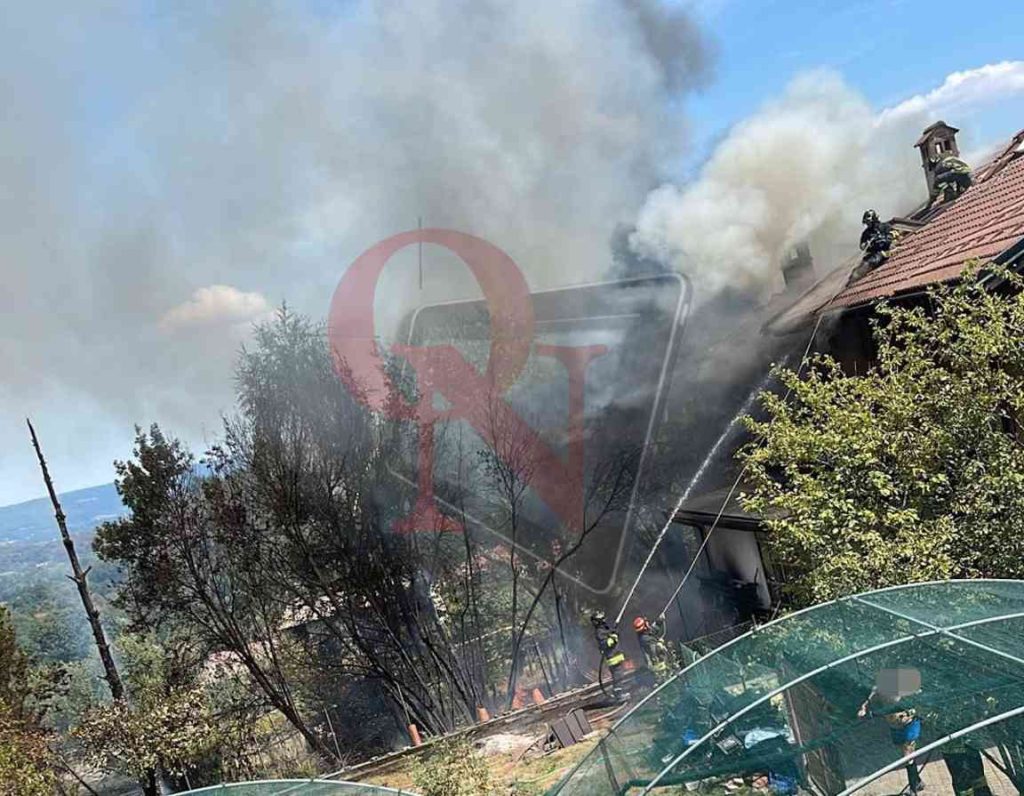 lessolo incendio casa