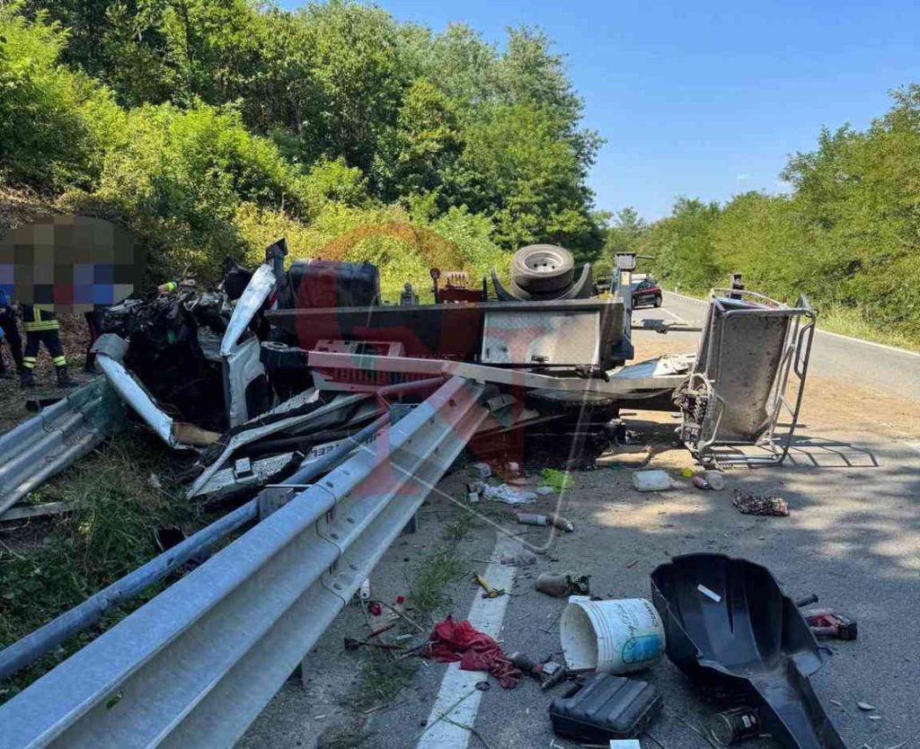 mercenasco candia incidente sulla statale 26