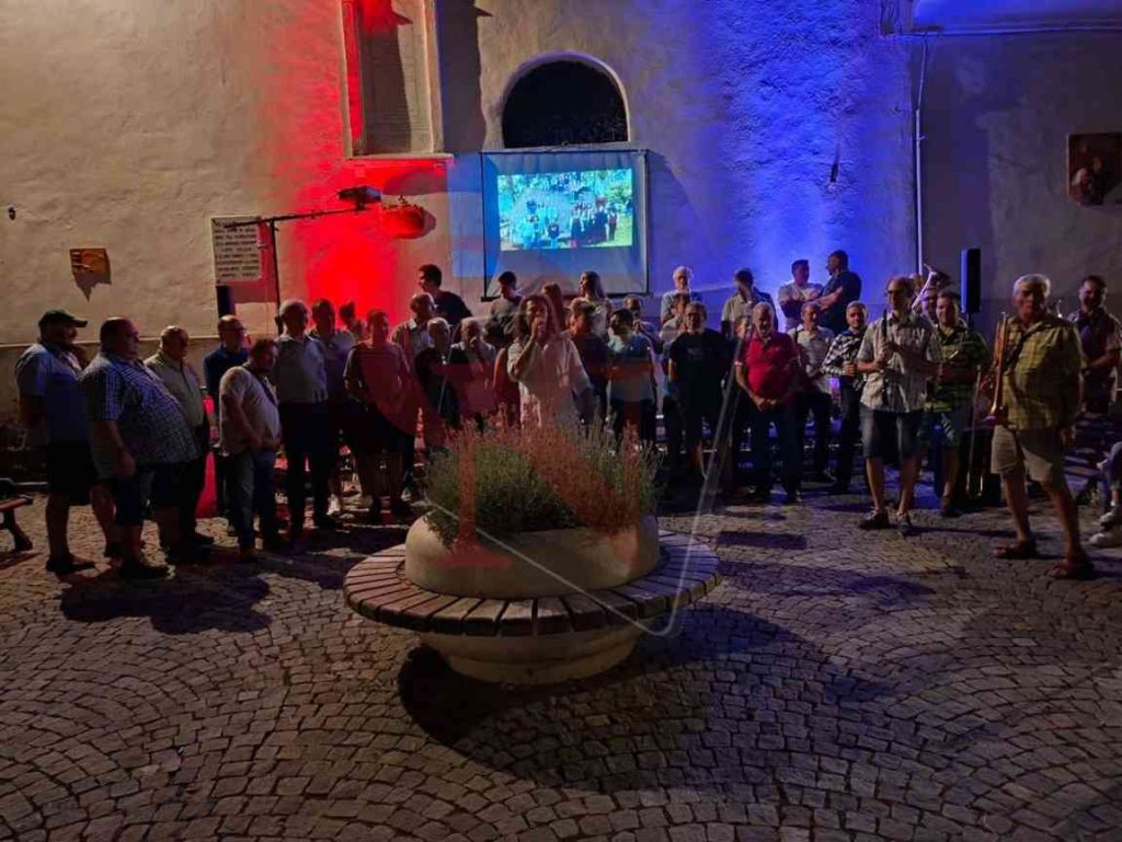 castelnuovo nigra canti in piazza