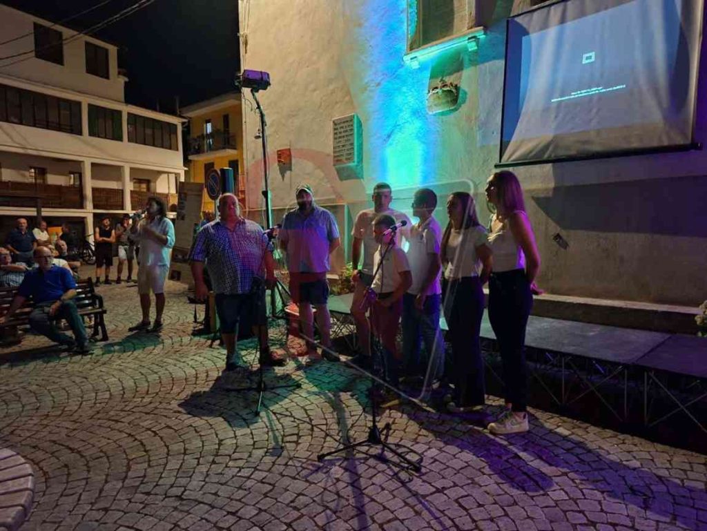 castelnuovo nigra canti in piazza