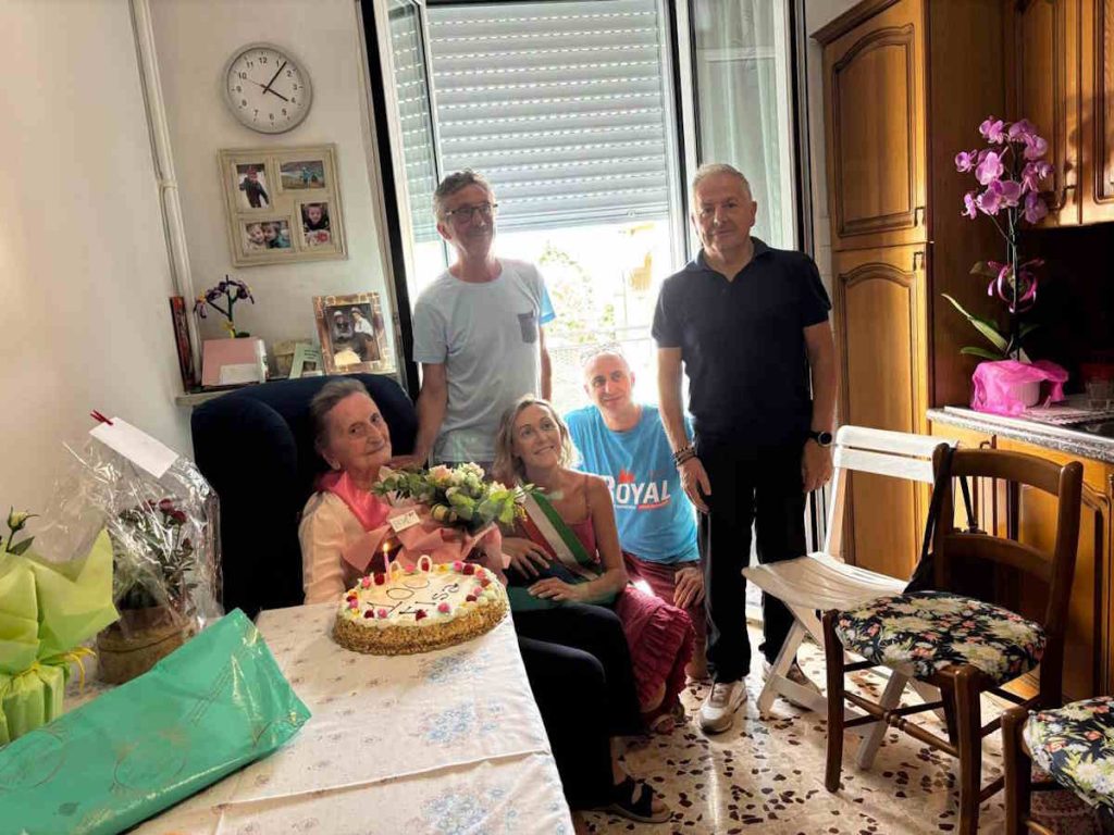 cuorgnè cento anni Elsa Pecchenino