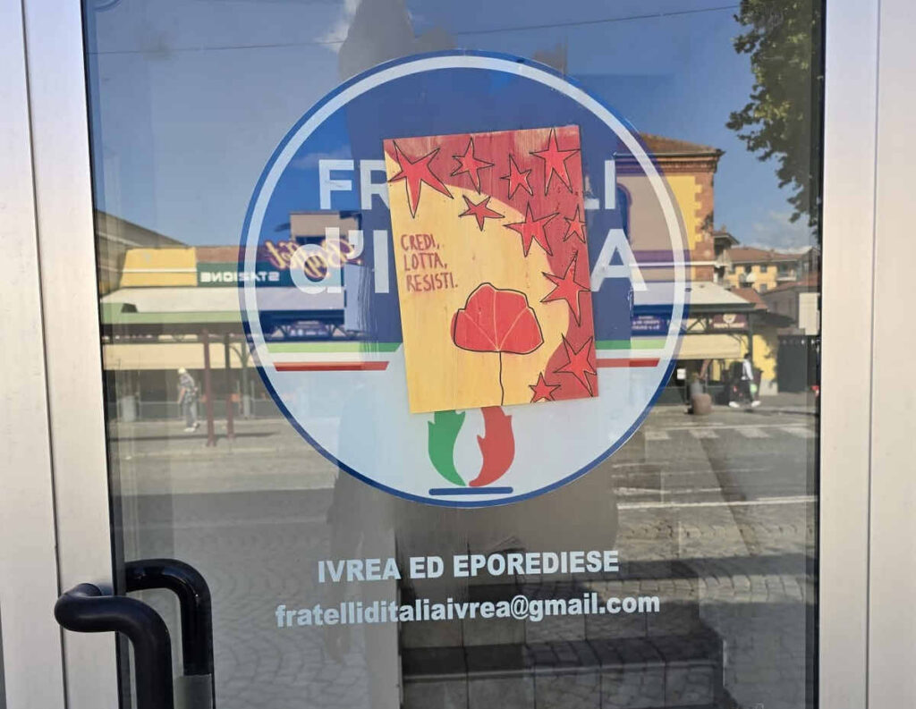 ivrea manifesto fratelli d'italia