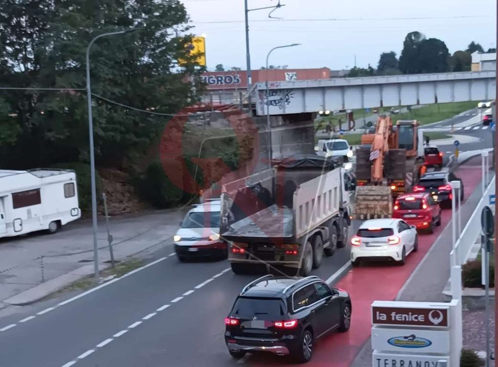 rivarolo camion non passa sotto ponte