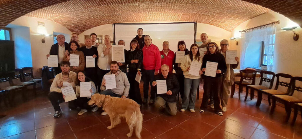groscavallo defibrillatore in frazione forno alpi graie